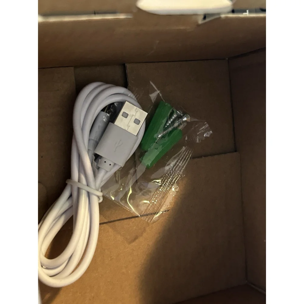 Yiiot Wireless Network Camera Model CB401 White Monitor Your Home, Pets etc.